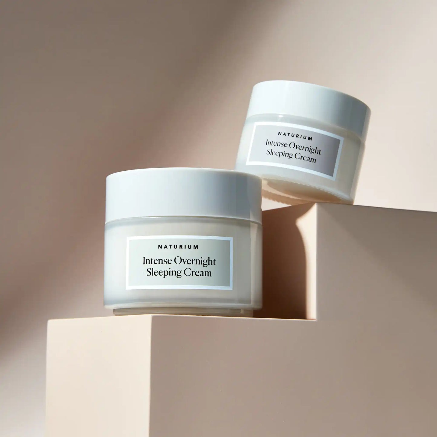 intense-overnight-sleeping-cream-jumbo-d0 11_18_2021_Naturium0552-crop.webp
