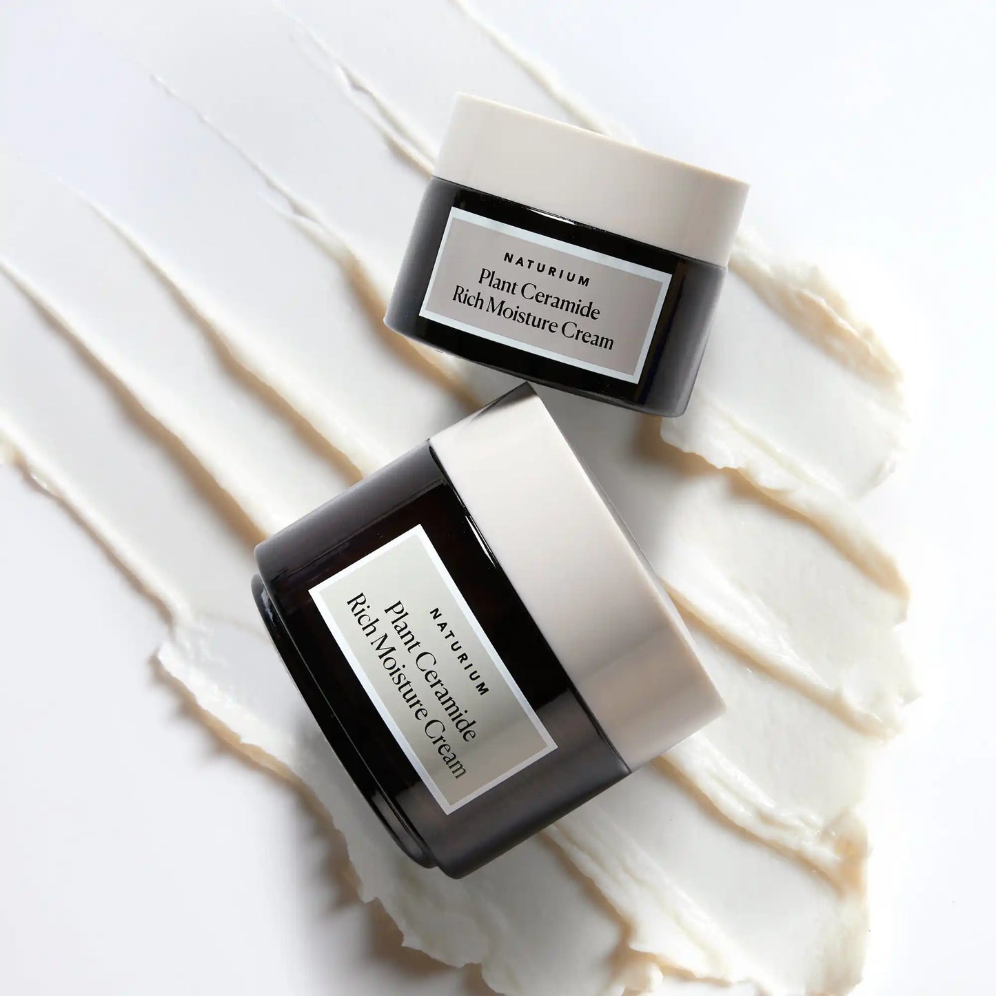 plant-ceramide-rich-moisture-cream-jumbo-s0 11_18_2021_Naturium0575-crop.webp