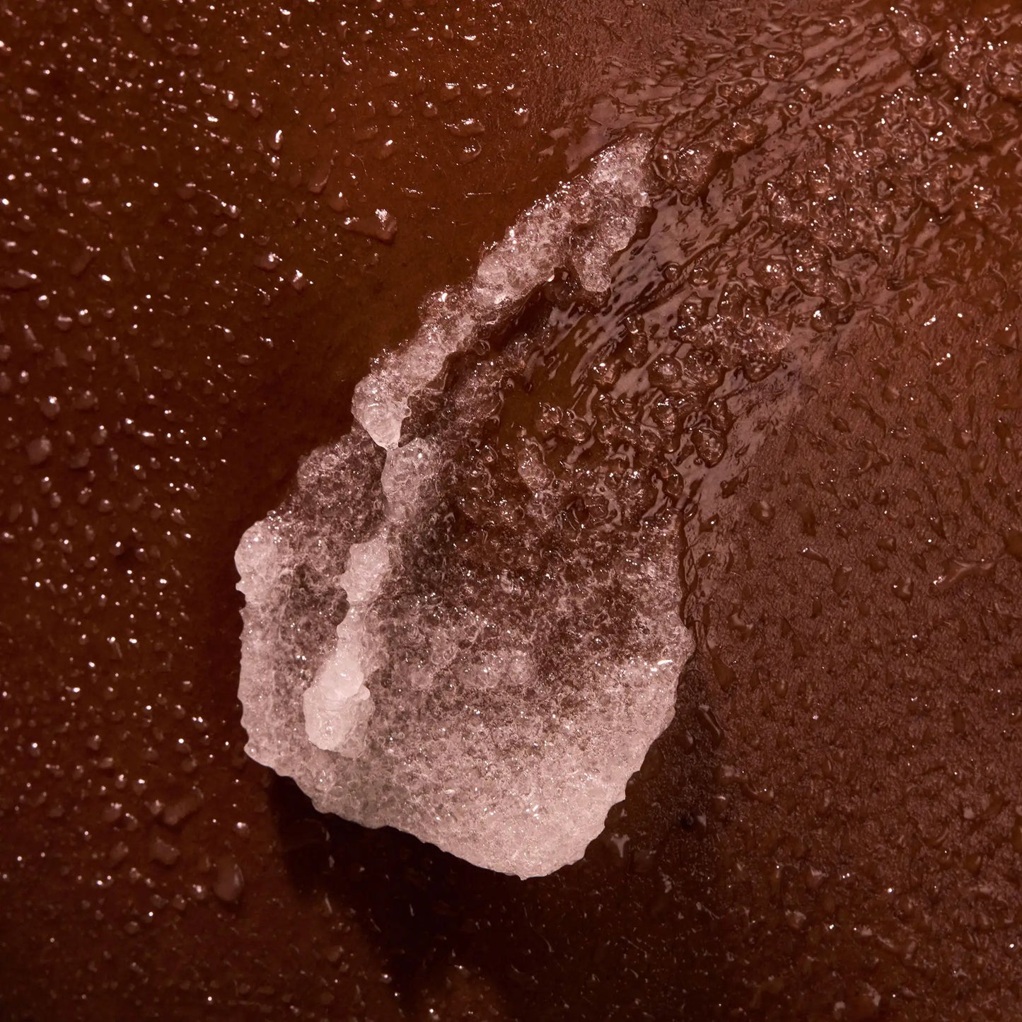 the-glow-getter-multi-oil-body-scrub-w6 NATR-40028-Alt-Image-TheGlowGetterMulti-OilBodyScrub-08.webp